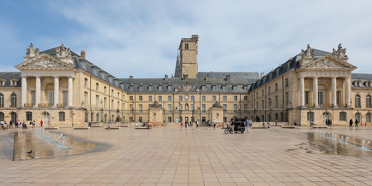 Dijon (21000), Côte-d'Or, la boucherie Le Bœuf Tricolore de Dijon